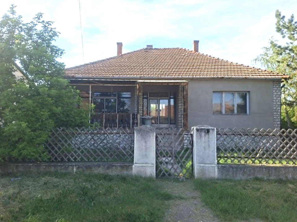 Eladó családi ház, Mezőnyárád