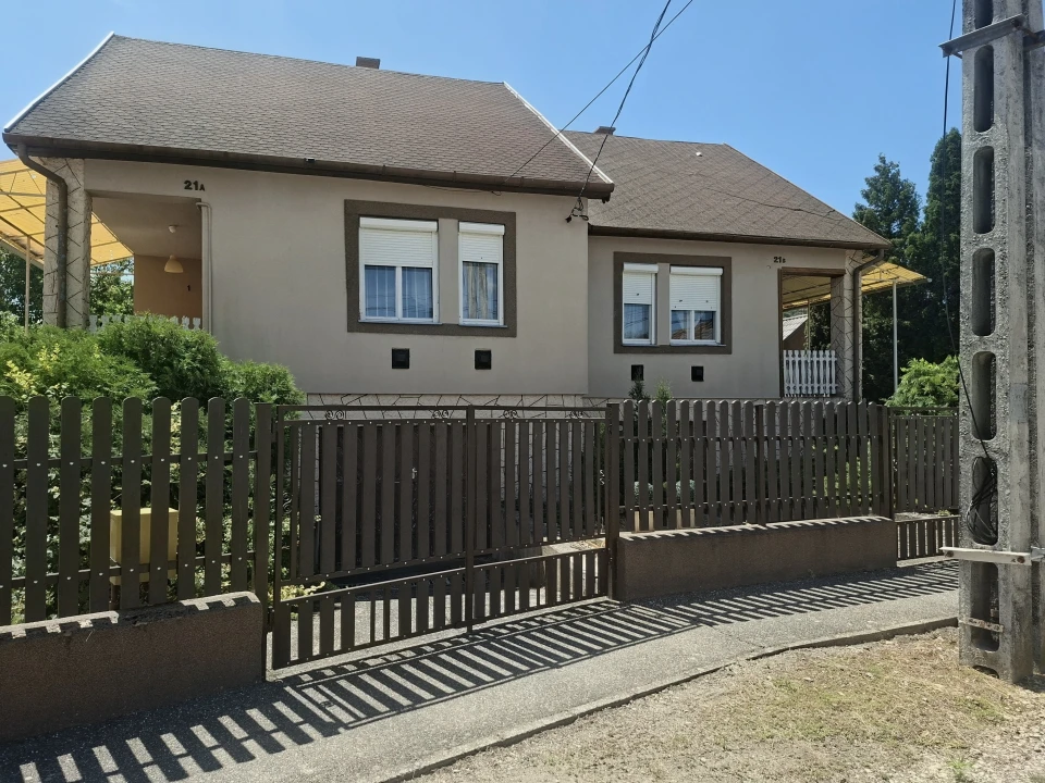 Eladó családi ház, Bogács
