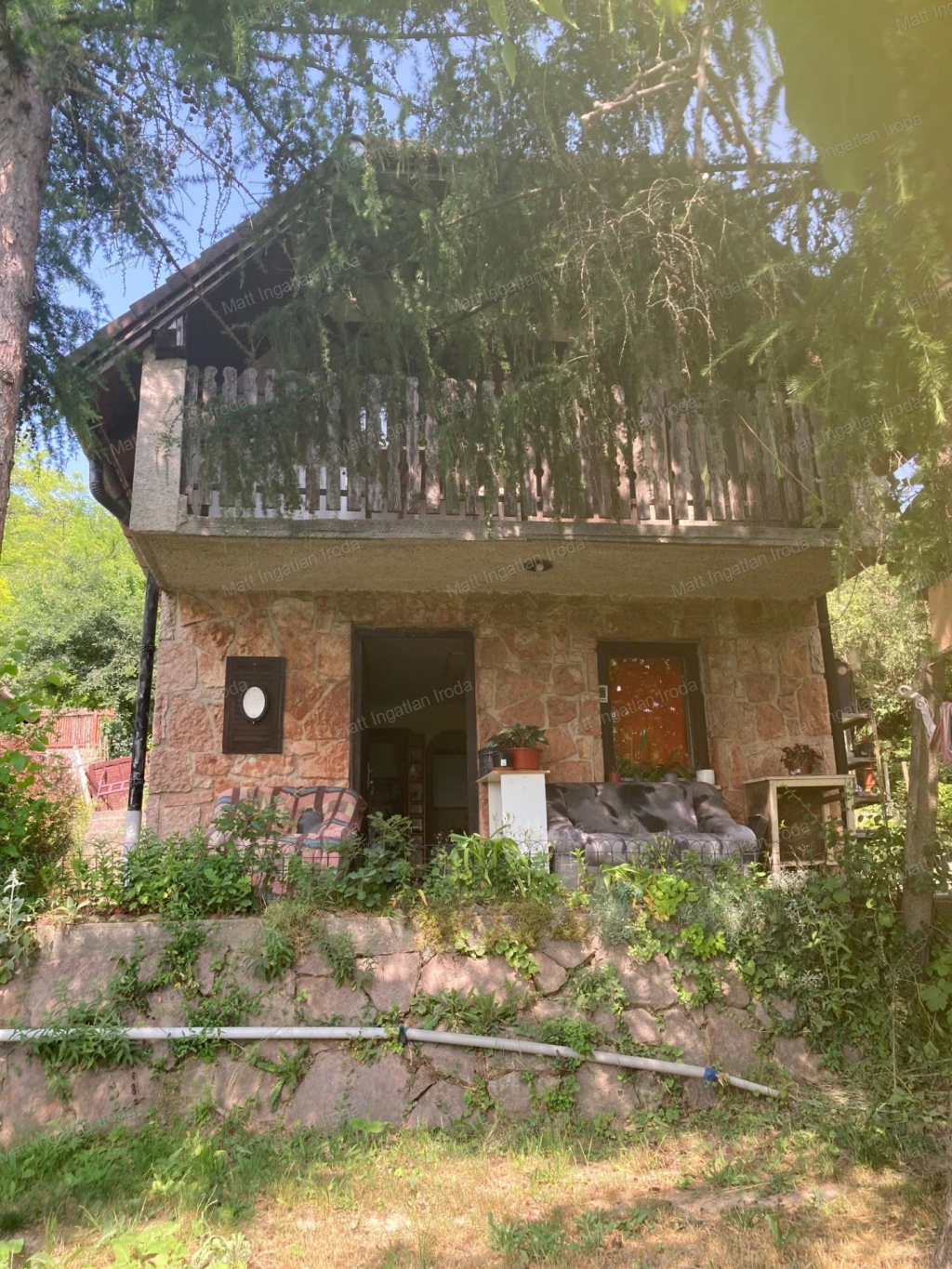 Panorámás nyaraló a Turul oldalban