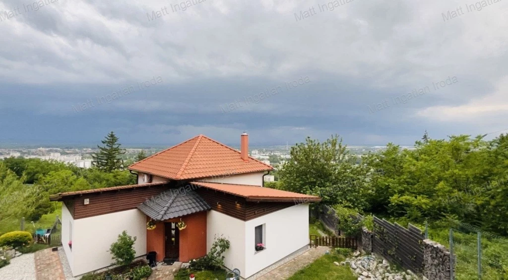 For sale house, Tatabánya, Turuloldal