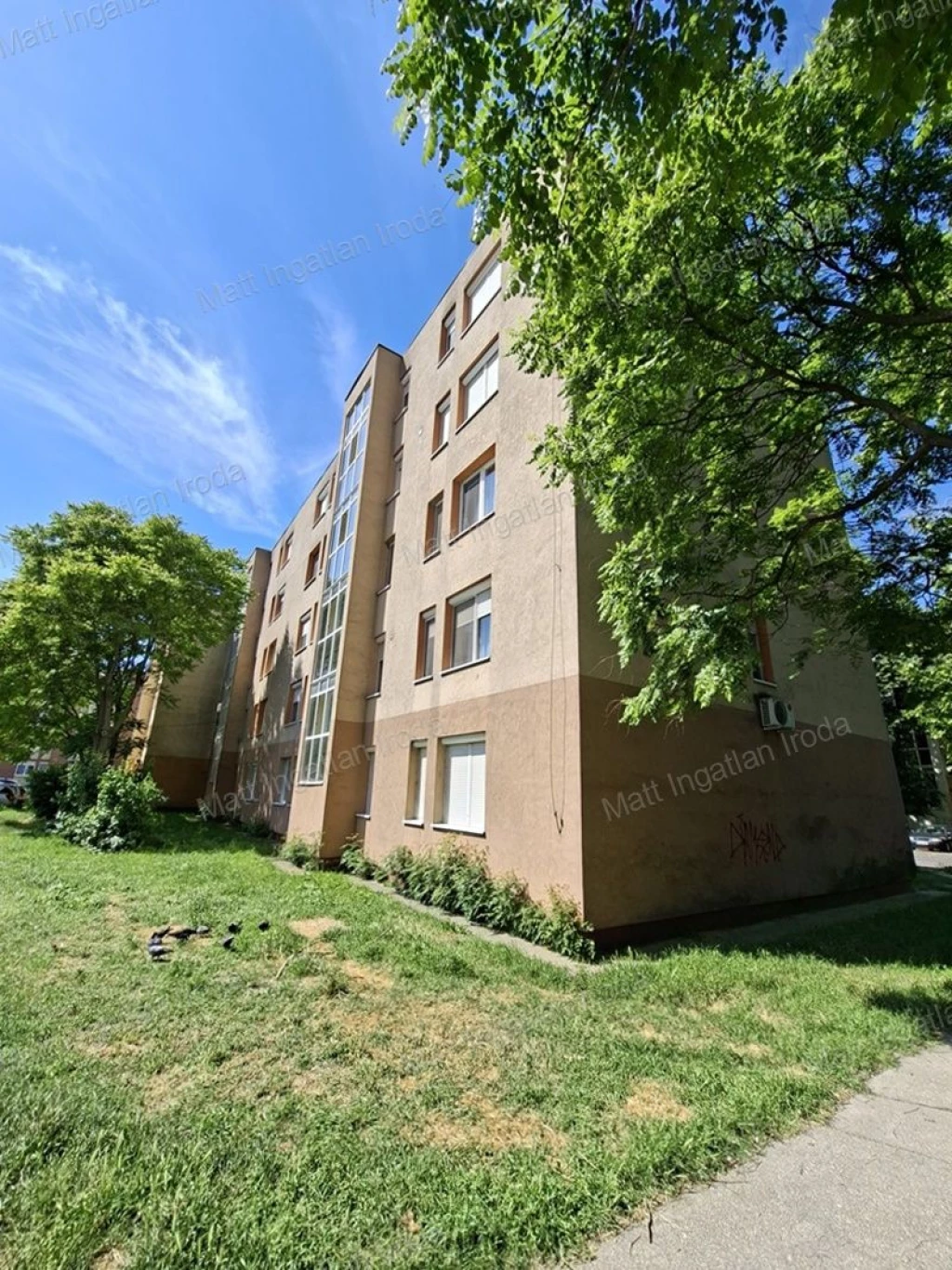 For sale brick flat, Tatabánya, Újváros
