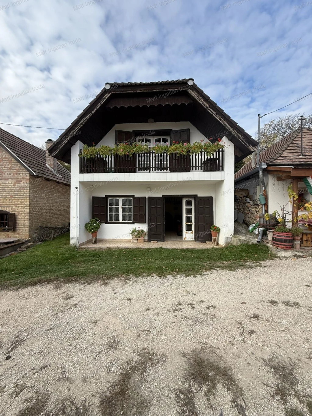 Csend, panoráma, nyugalom – ez mind Mogyorósbányán vár!