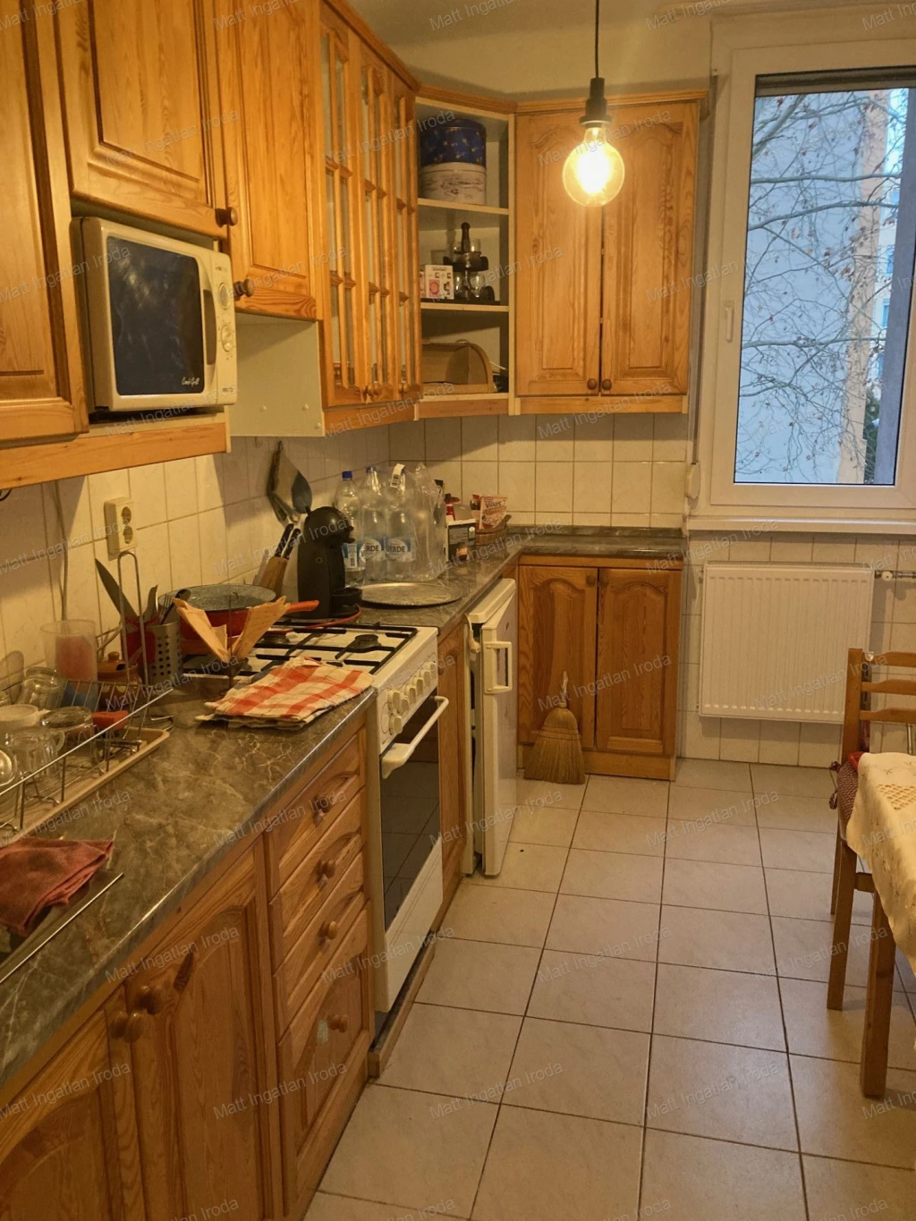 c3-1-name c2-20-name, Tatabánya, Dózsakert