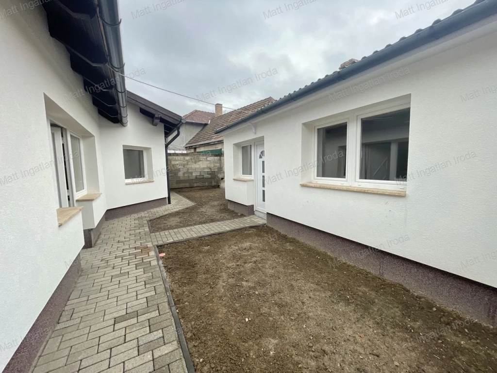 Eladó családi ház Nyergesújfalun -