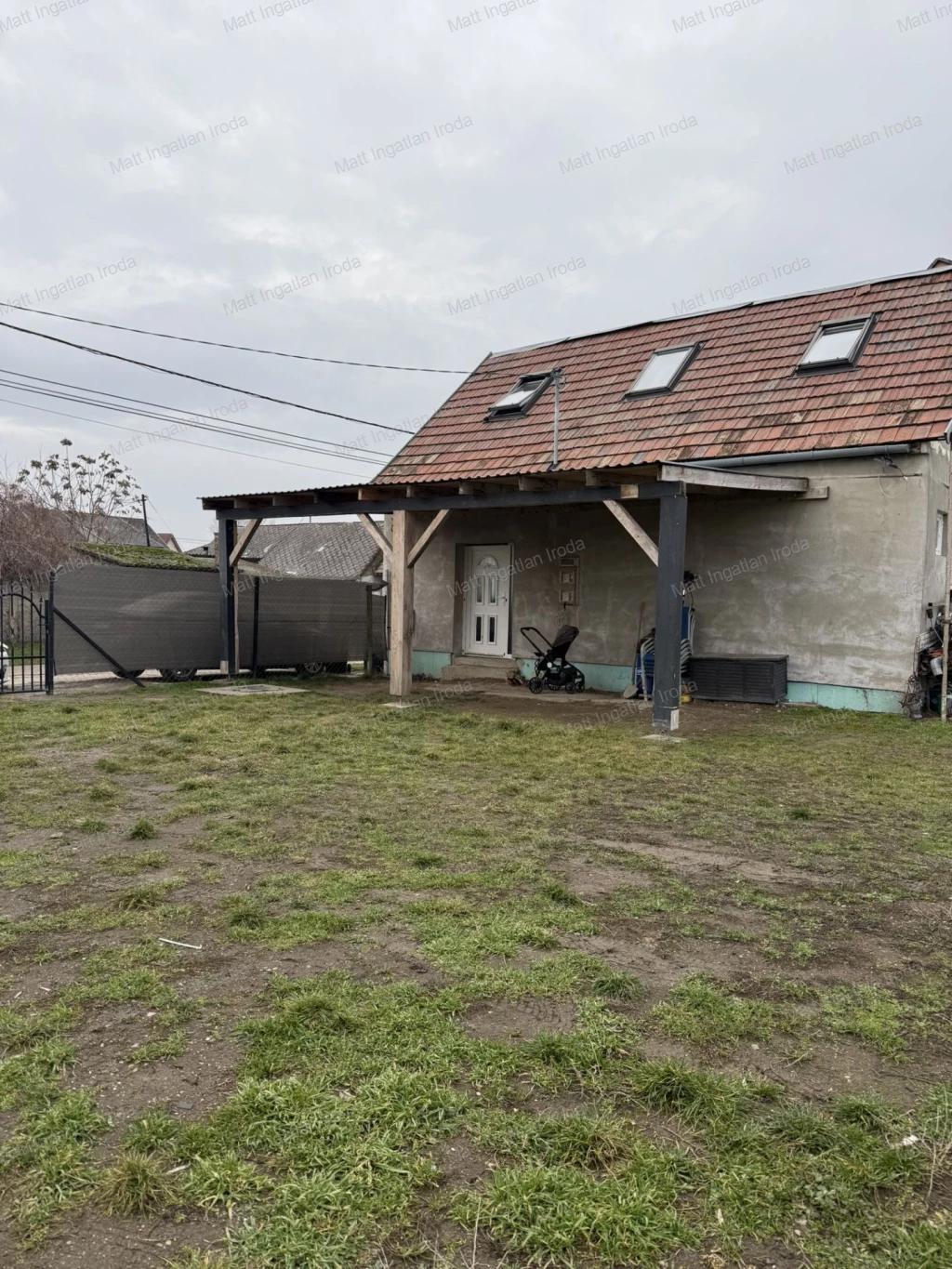 Eladó családi ház Nyergesújfalun, csendes övezetben – kiváló lehetőség kis családoknak!