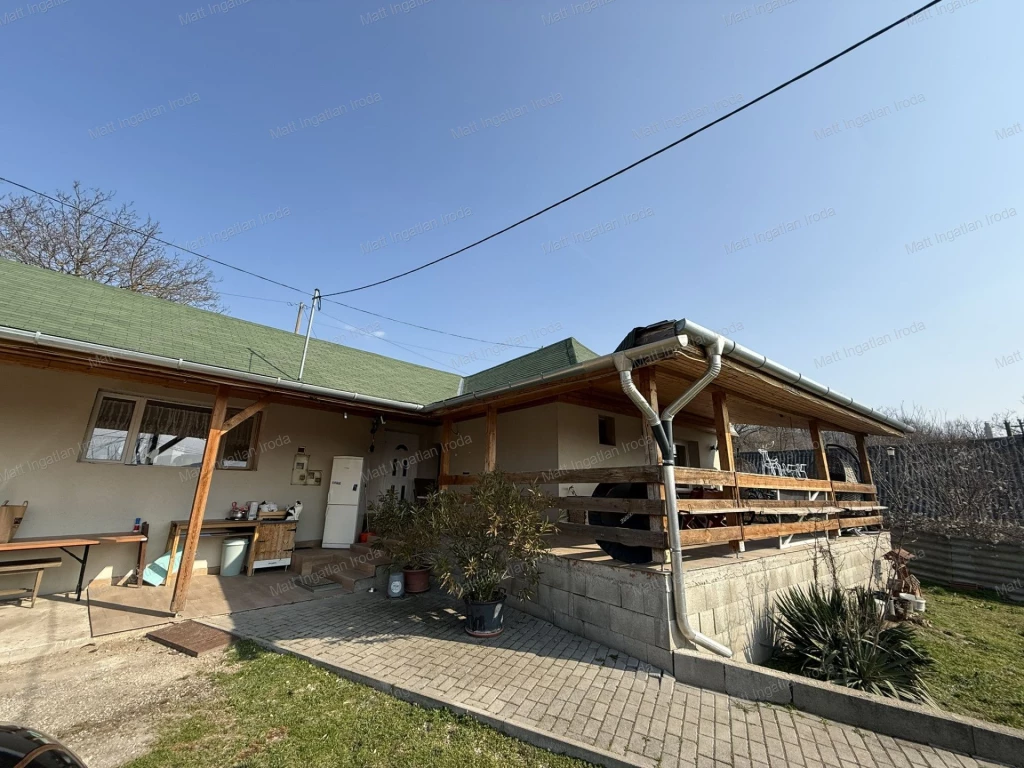 For sale house, Piliscsév