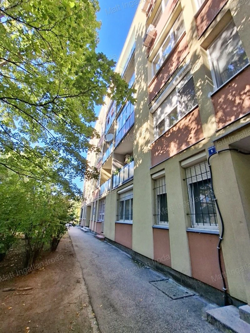 c3-1-name c2-19-name, Tatabánya, Újváros