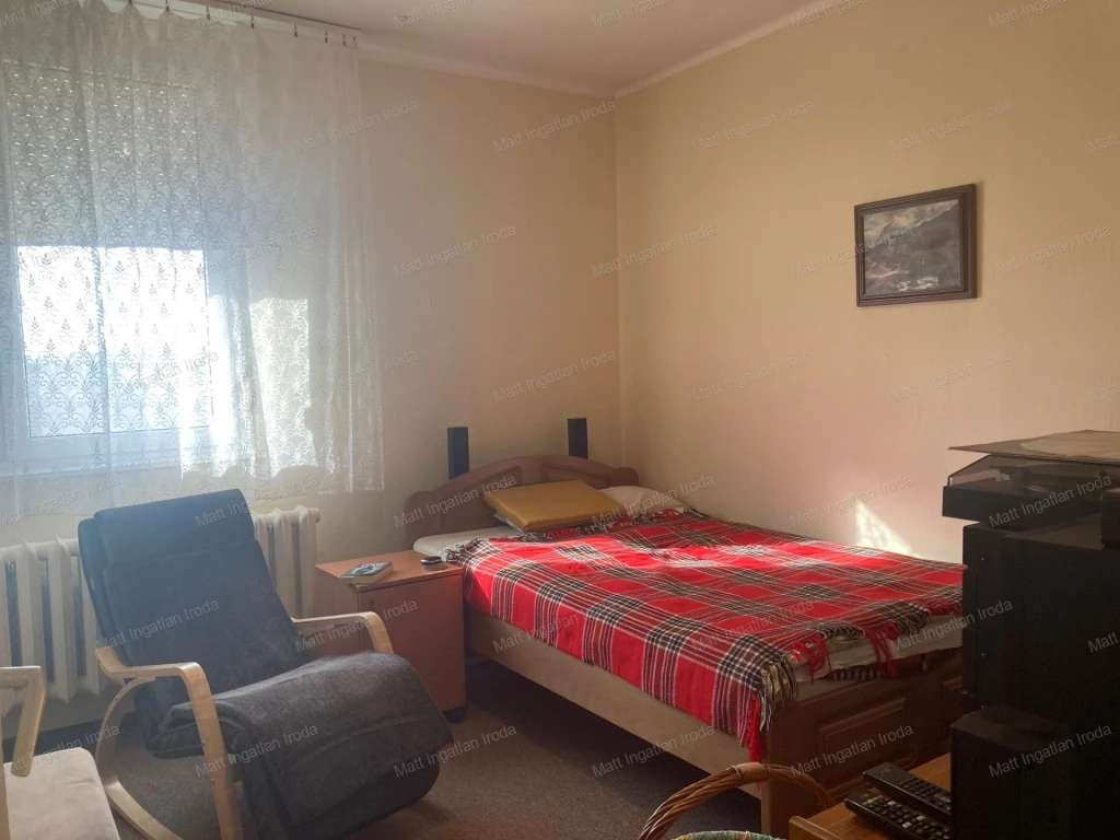 c3-1-name c2-19-name, Oroszlány