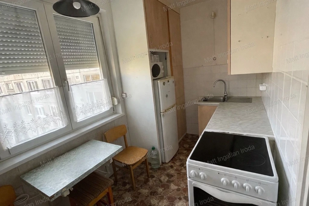 c3-1-name c2-20-name, Tatabánya, Bánhida