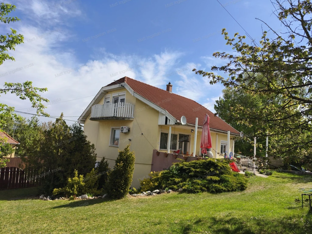 c3-1-name c2-19-name, Tokod, Temető