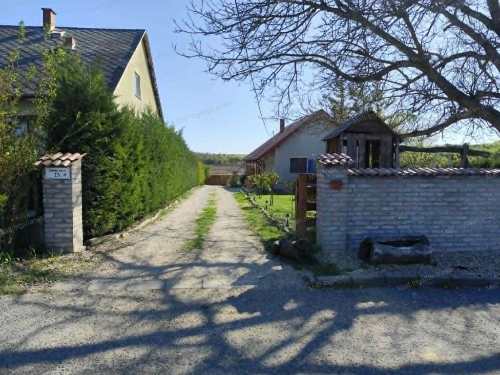 Eladó családi ház, Csabdi, Vasztély