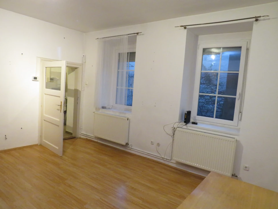 For sale brick flat, Sopron