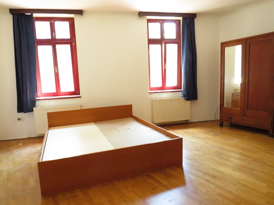 Kiadó téglalakás, Sopron