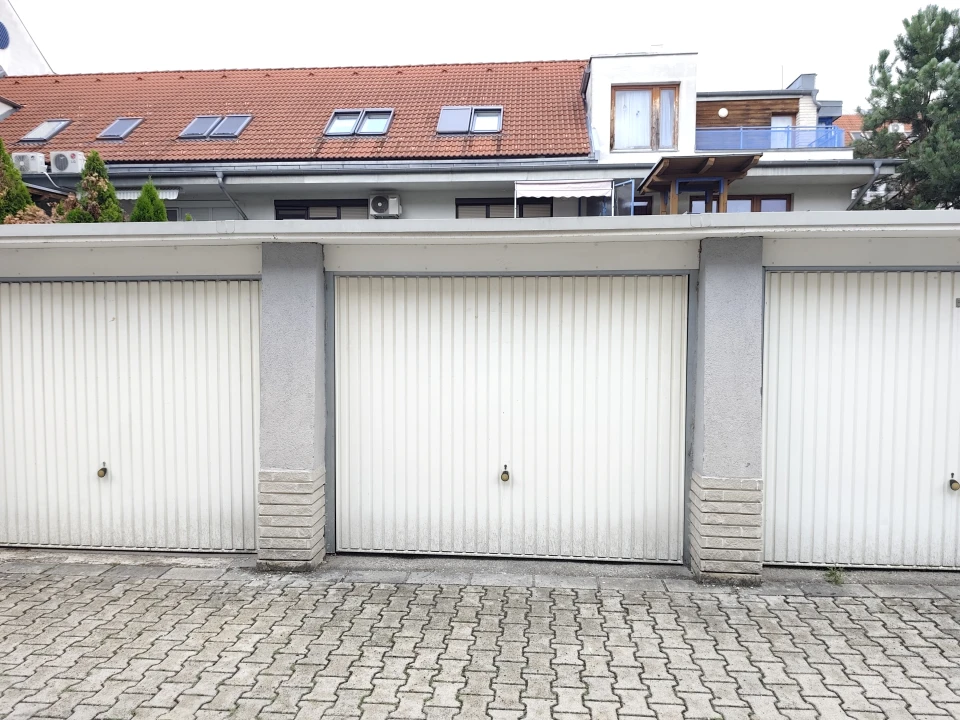 c3-1-name c2-74-name, Sopron