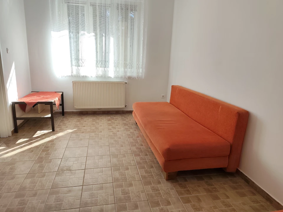 Kiadó téglalakás, Sopron