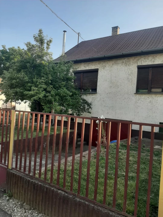 Eladó ikerház, Debrecen