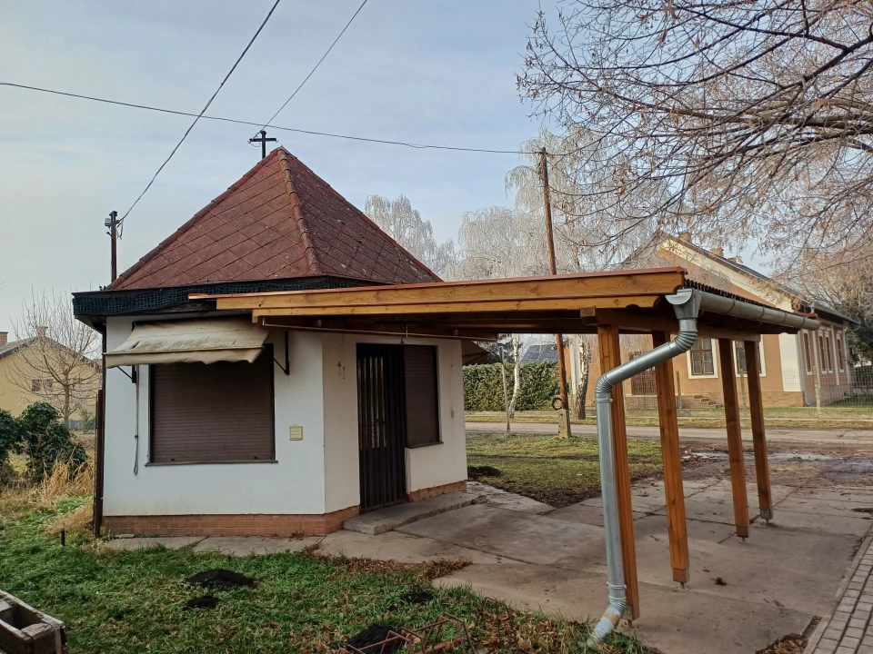 For sale store, Mezőhegyes