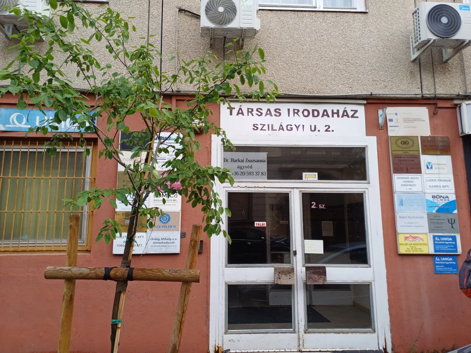 Eladó vidéki irodaházak, Szeged