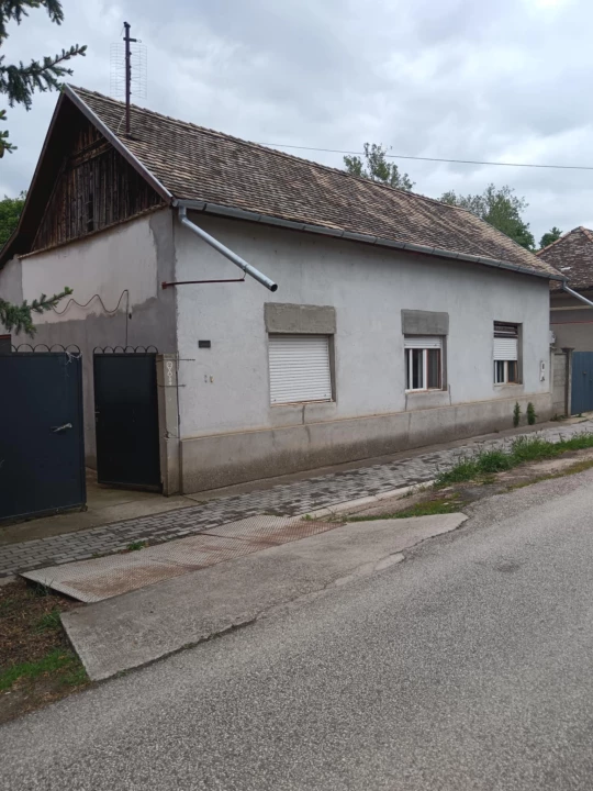 For sale house, Apátfalva