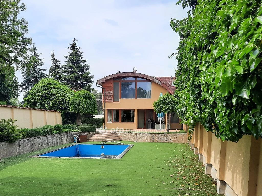 Eladó Ház, Siófok