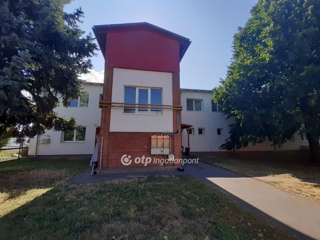 Eladó Szálloda, Dombóvár