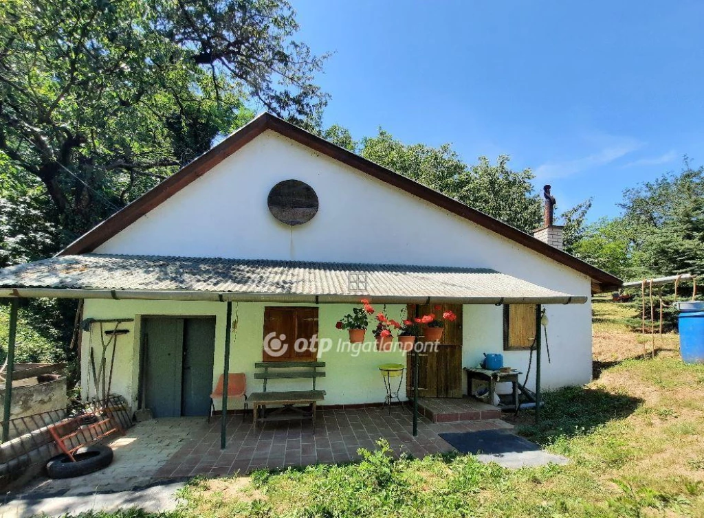 Eladó Ház, Ságvár