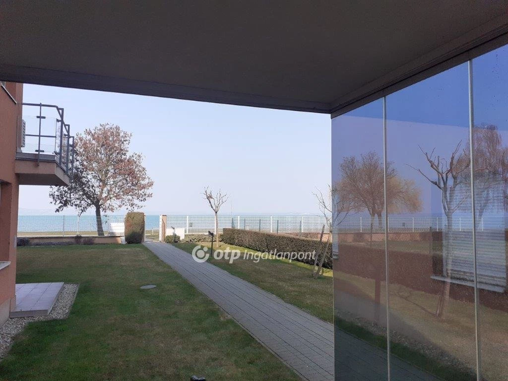 Eladó Lakás, Siófok