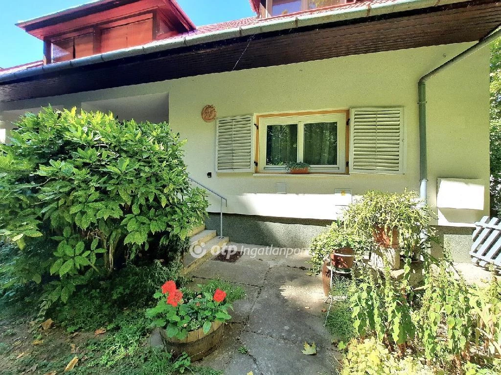 c3-1-name c2-19-name, Siófok