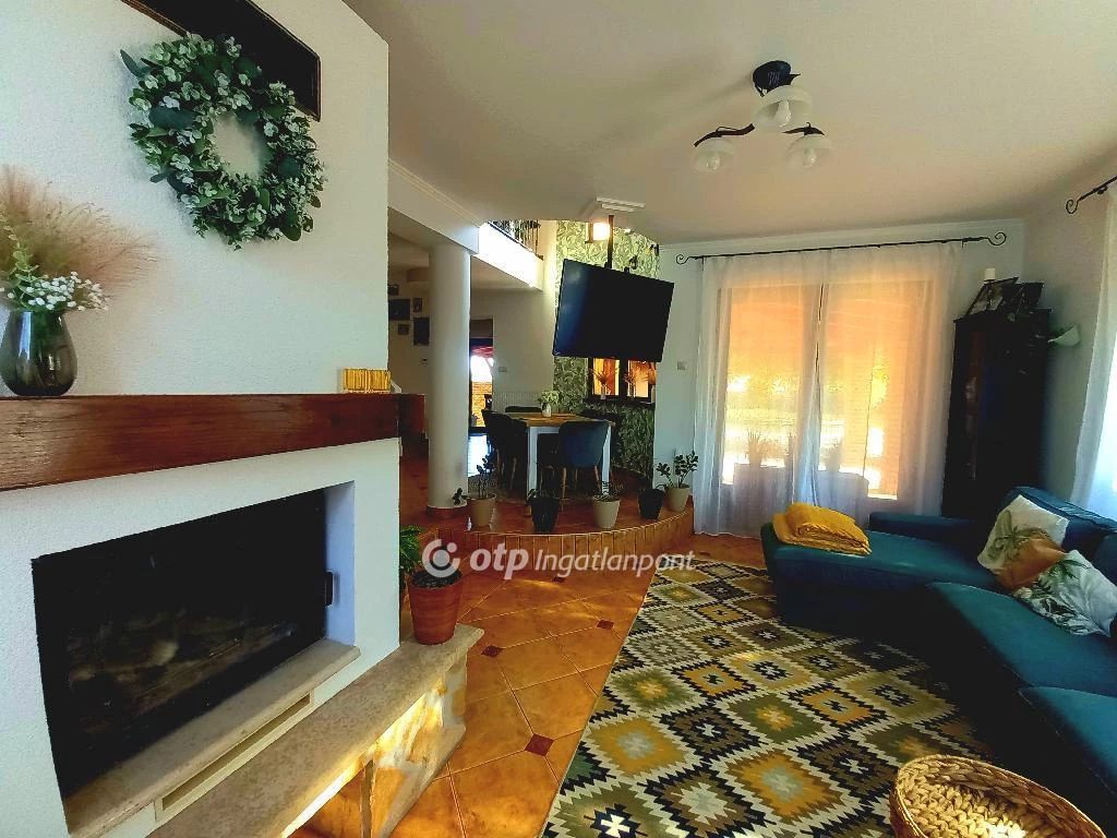 Eladó Ház, Ordacsehi