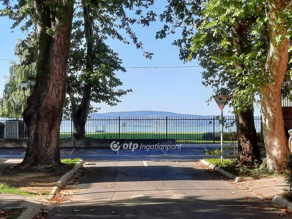 Eladó Ház, Siófok