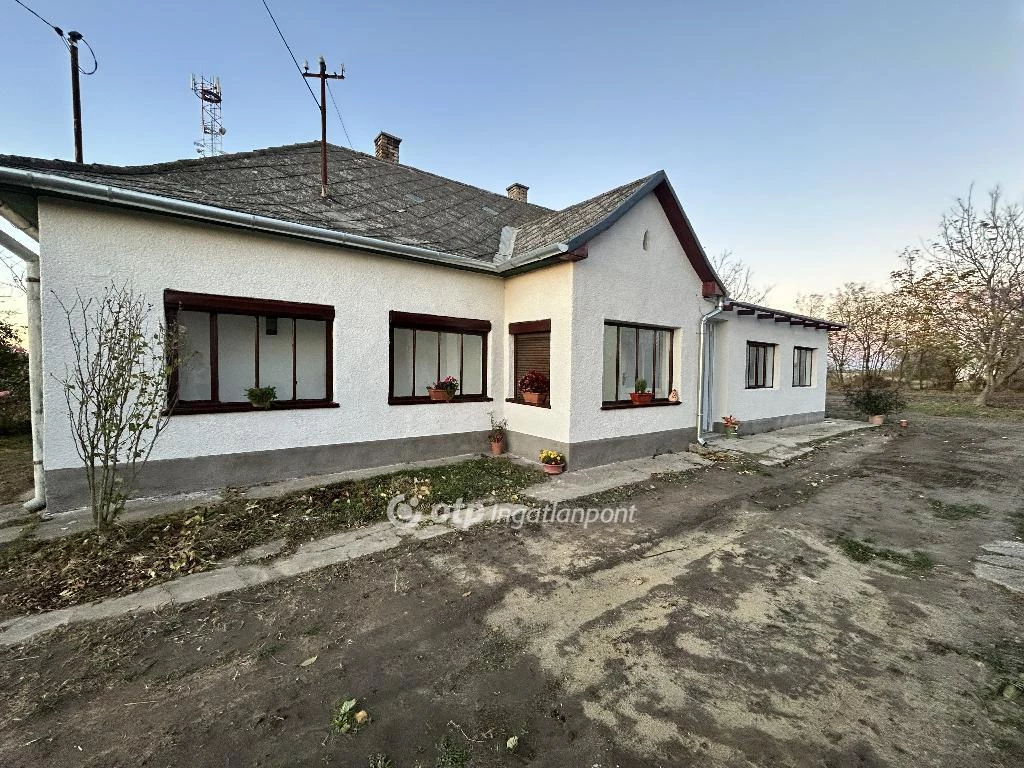 Eladó Ház, Iregszemcse