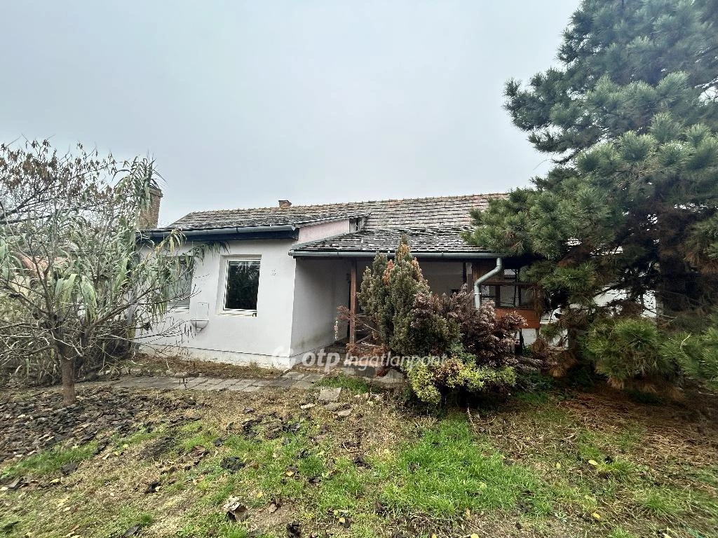 c3-1-name c2-1-name, Felsőnyék