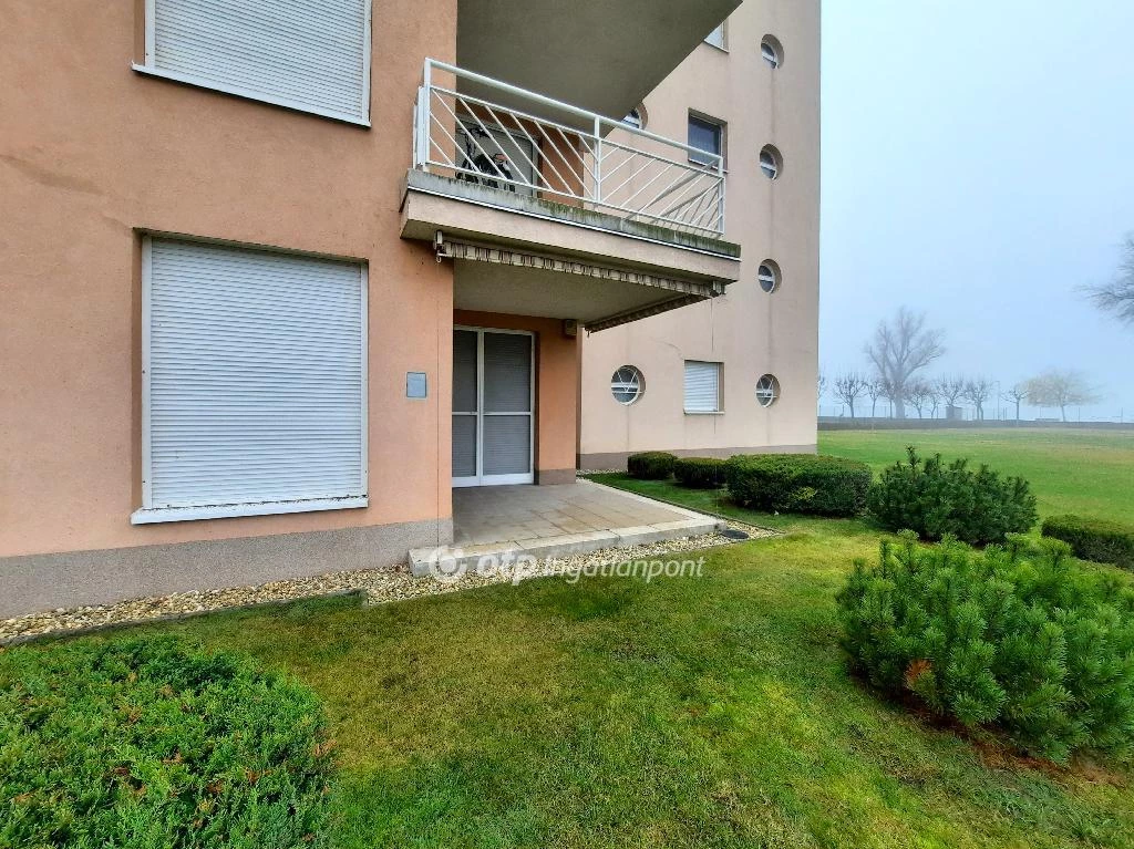 c3-1-name c2-19-name, Siófok