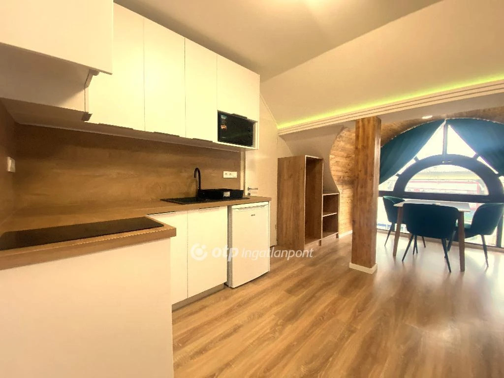 Kiadó Lakás, Siófok