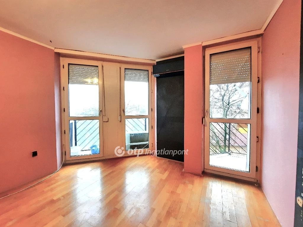 Eladó Lakás, Siófok