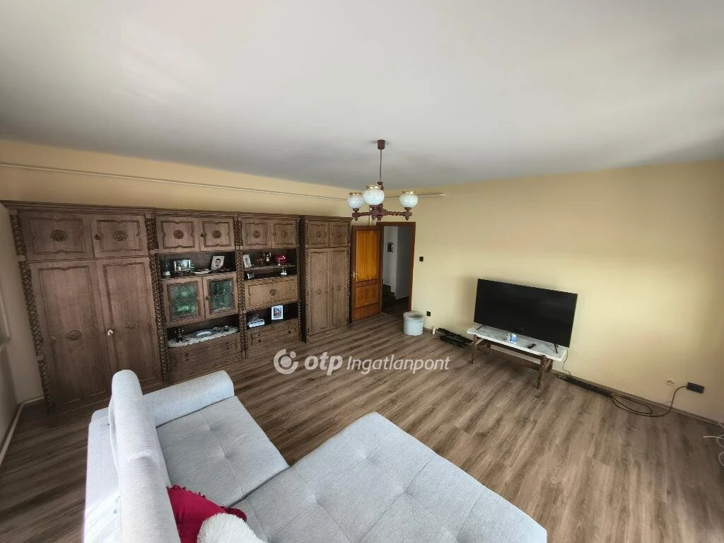 c3-1-name c2-1-name, Balatonendréd