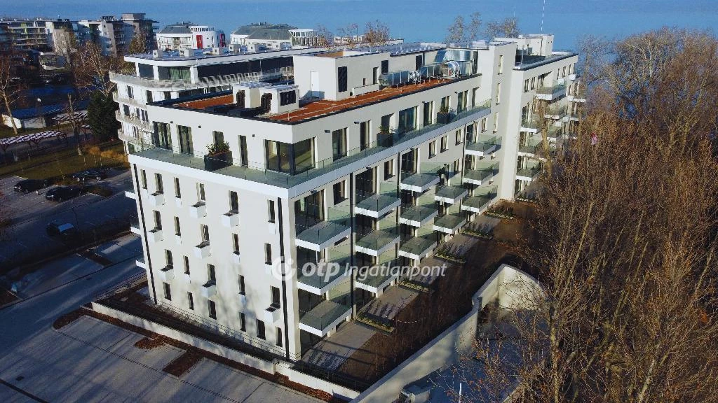 Eladó Lakás, Siófok