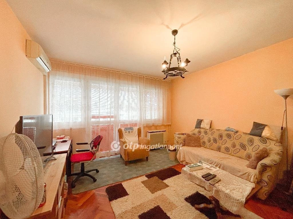 Eladó Lakás, Siófok