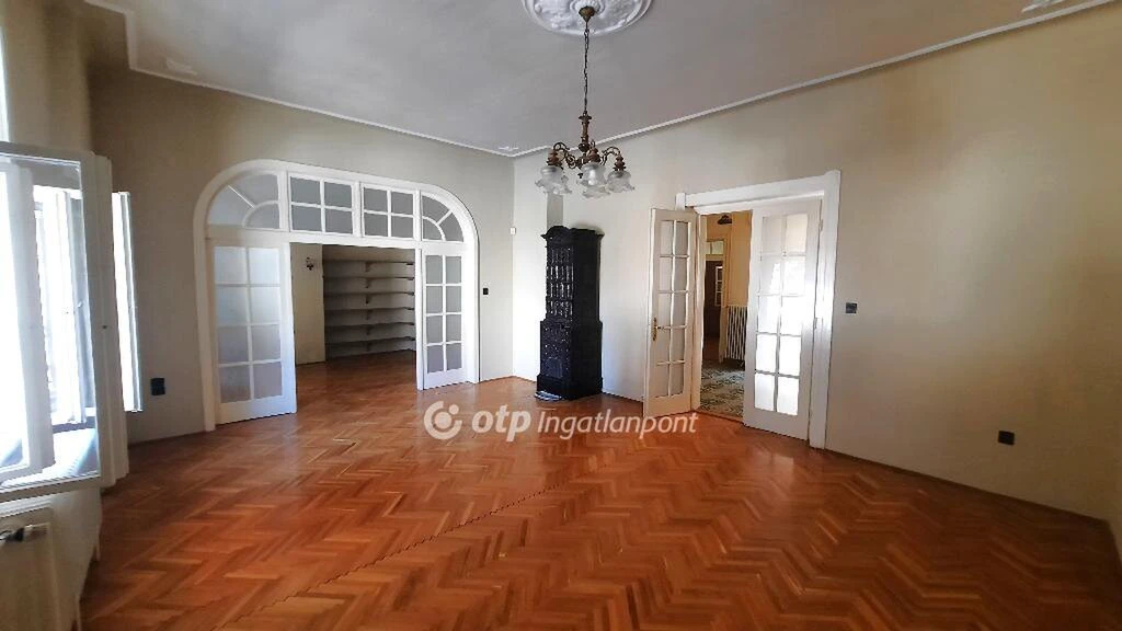 Kiadó Ház, Kaposvár