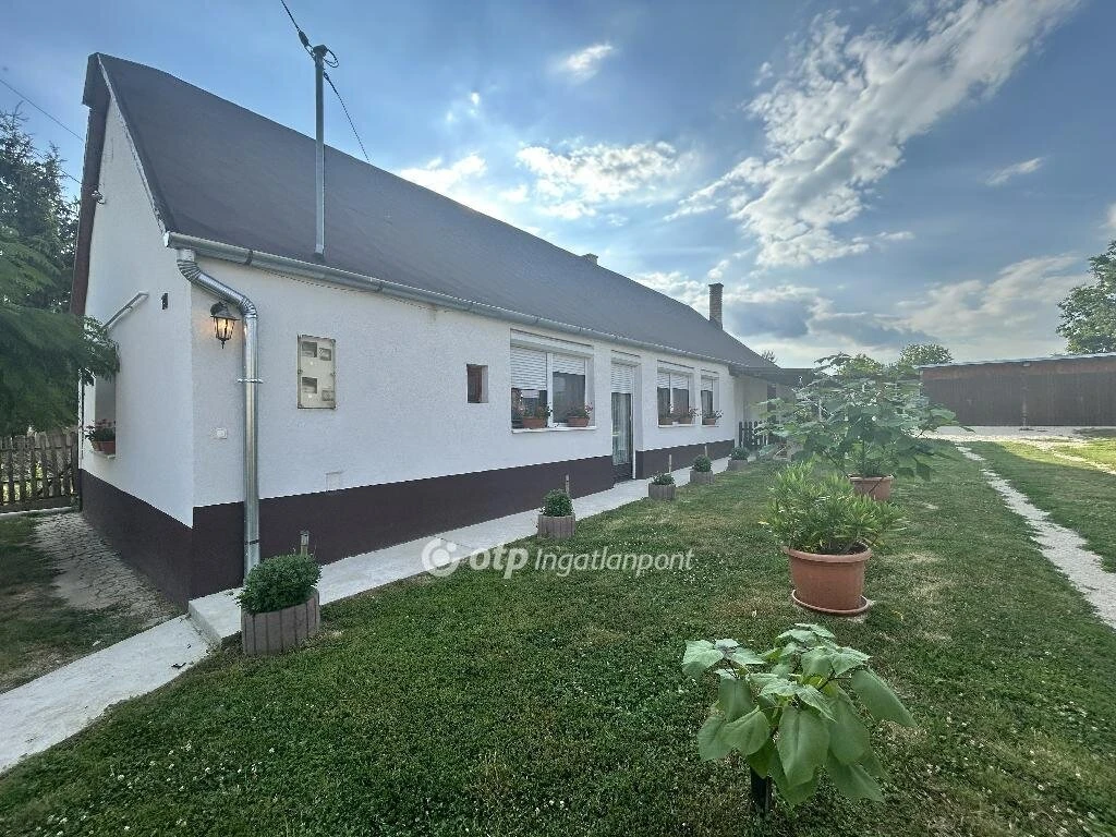 Eladó Ház, Magyarkeszi