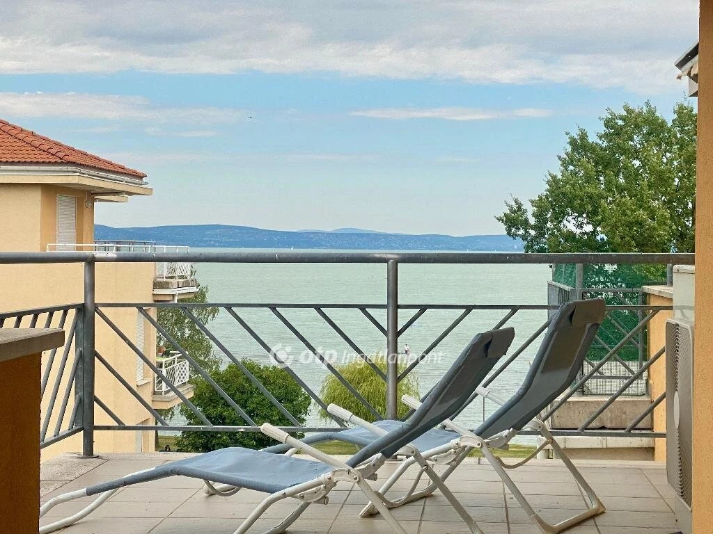Eladó Lakás, Siófok