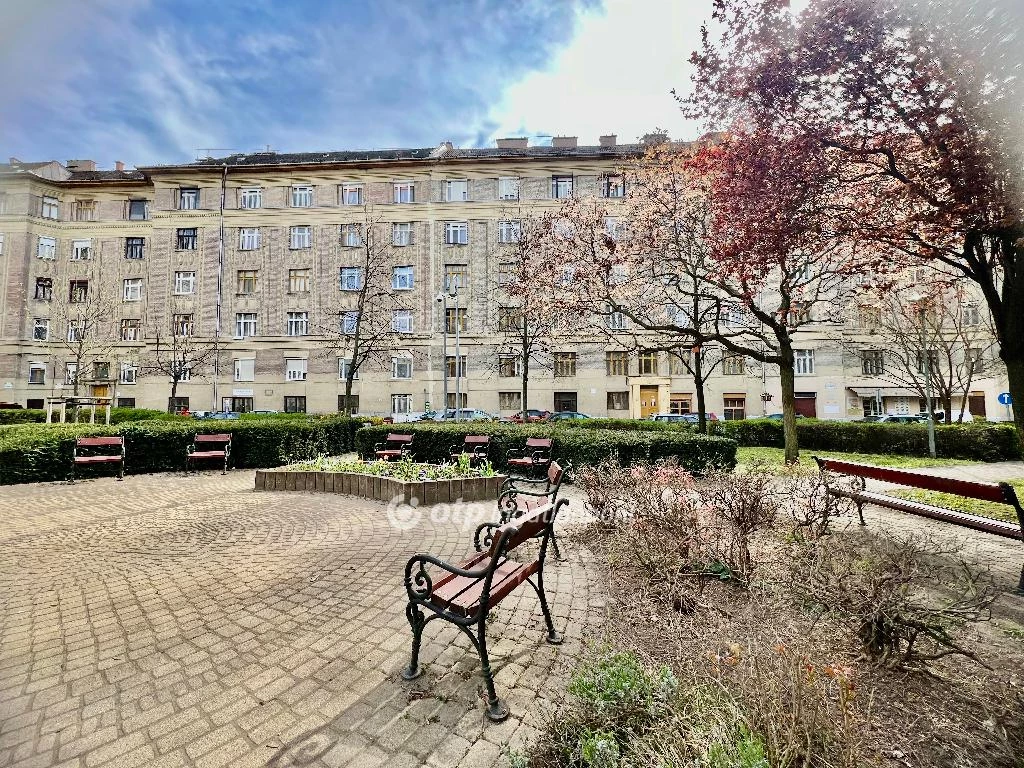 For sale brick flat, Budapest VIII. kerület, Corvin negyed