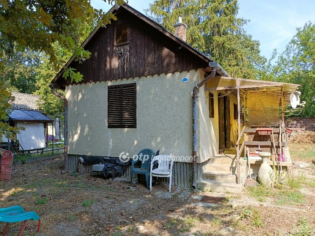 For sale house with a garden, Kiskunlacháza