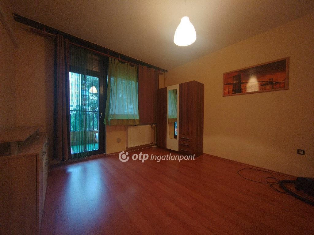 Eladó Lakás, Budapest 8. ker.