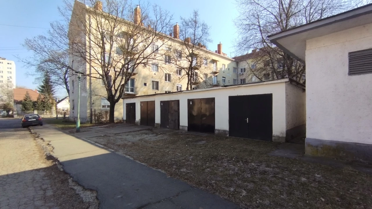 Kiadó egyedi garázs, Miskolc