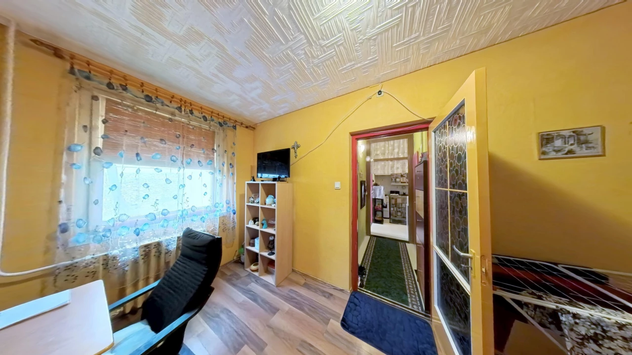 Eladó panellakás, Várpalota, Mátyás király utca