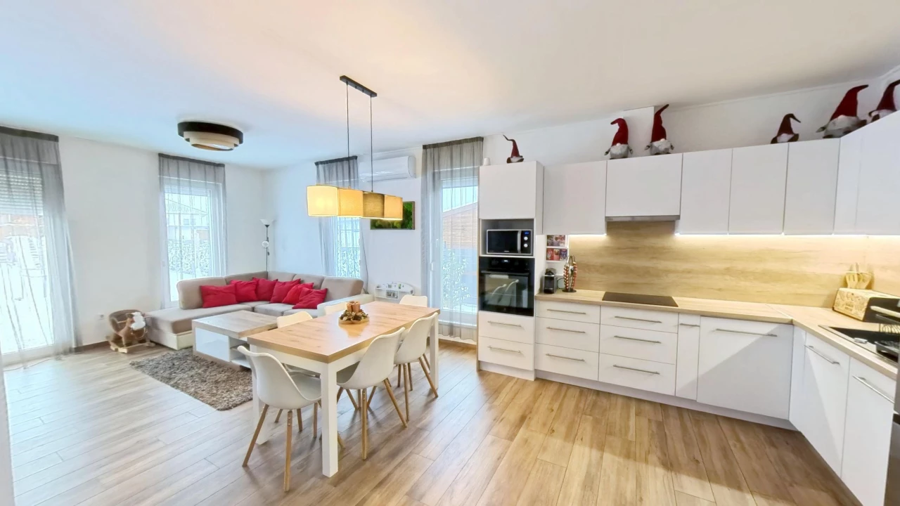 Eladó családi ház, Herend