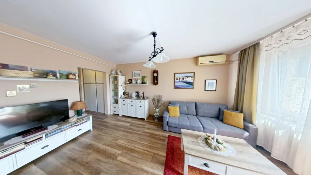 c3-1-name c2-20-name, Veszprém, Egry József utcai lakótelep, Egry József utca