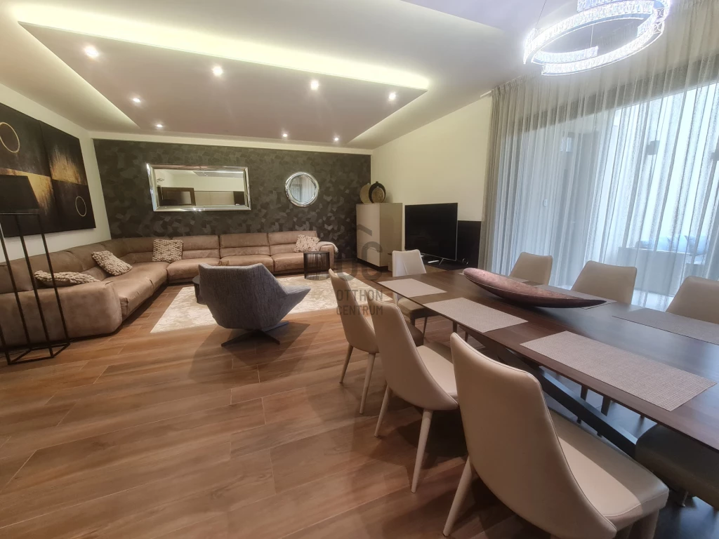 Eladó családi ház, Debrecen, Széchenyikert