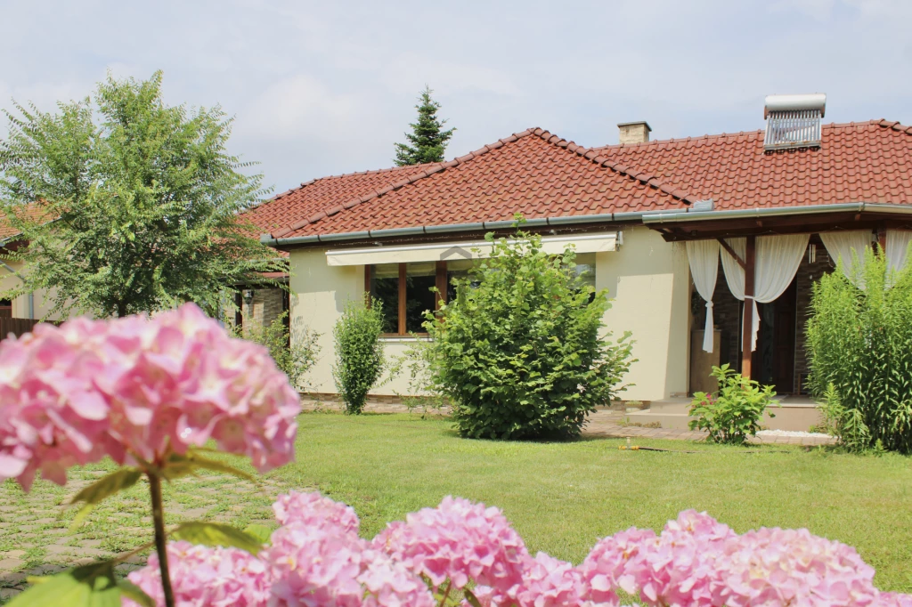 Eladó családi ház, Debrecen, Biharikert